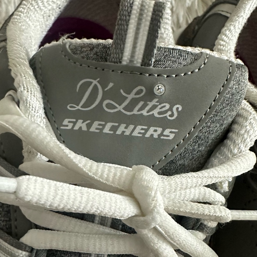 Skechers Women's Sport D'Lites ‘Me Time’ Lace-up Athletic Sneaker Size 11 - Picture 2 of 12